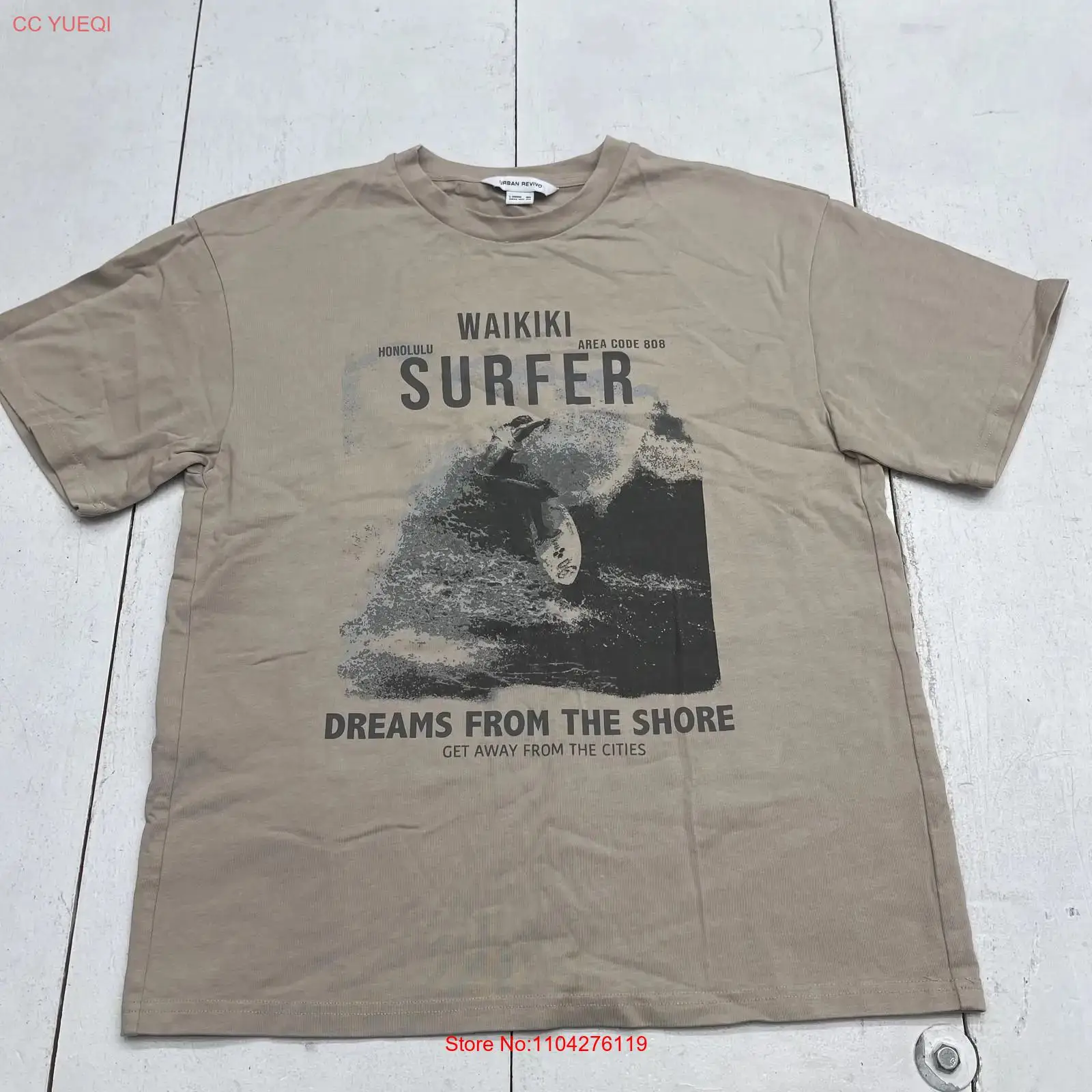 URBAN REVIVO ウェイキキ サーファー Tシャツ  - Beach Shirt Hawaiian のレビューと価格